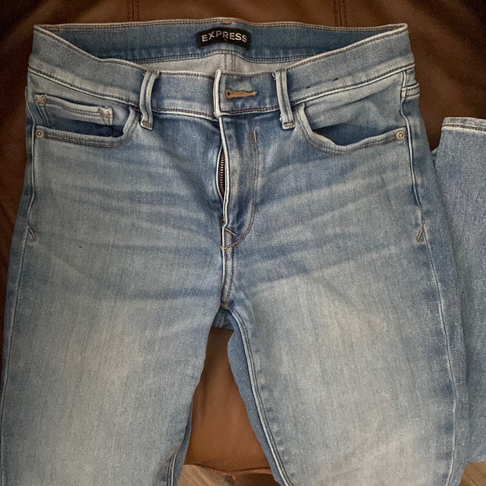 Express mid rise jeans size 6